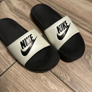 Nike slides white and black